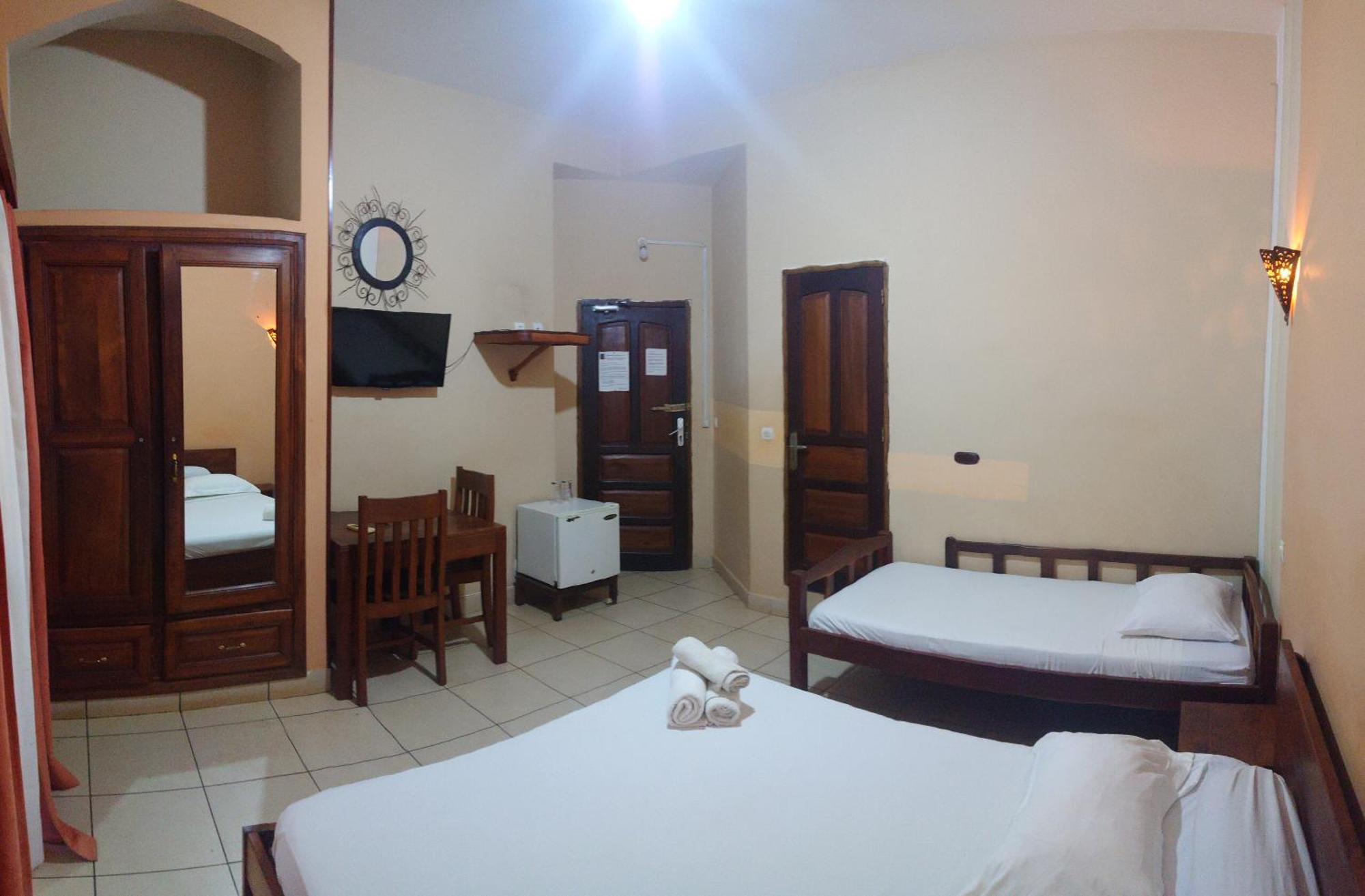 Central Hotel Antsiranana 外观 照片